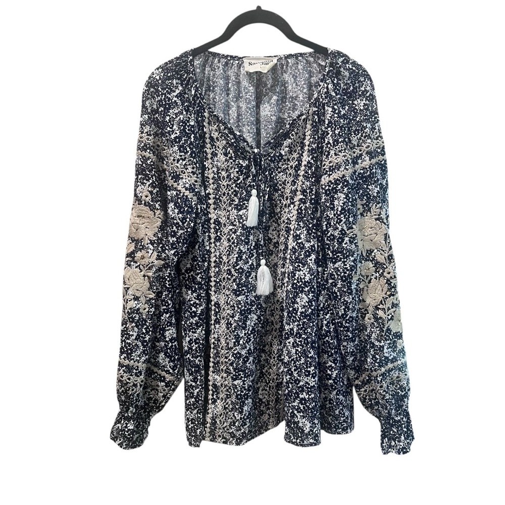 Savanna Jane White and Blue Tie Front Long Sleeve Blouse Flor Embroidered Size L